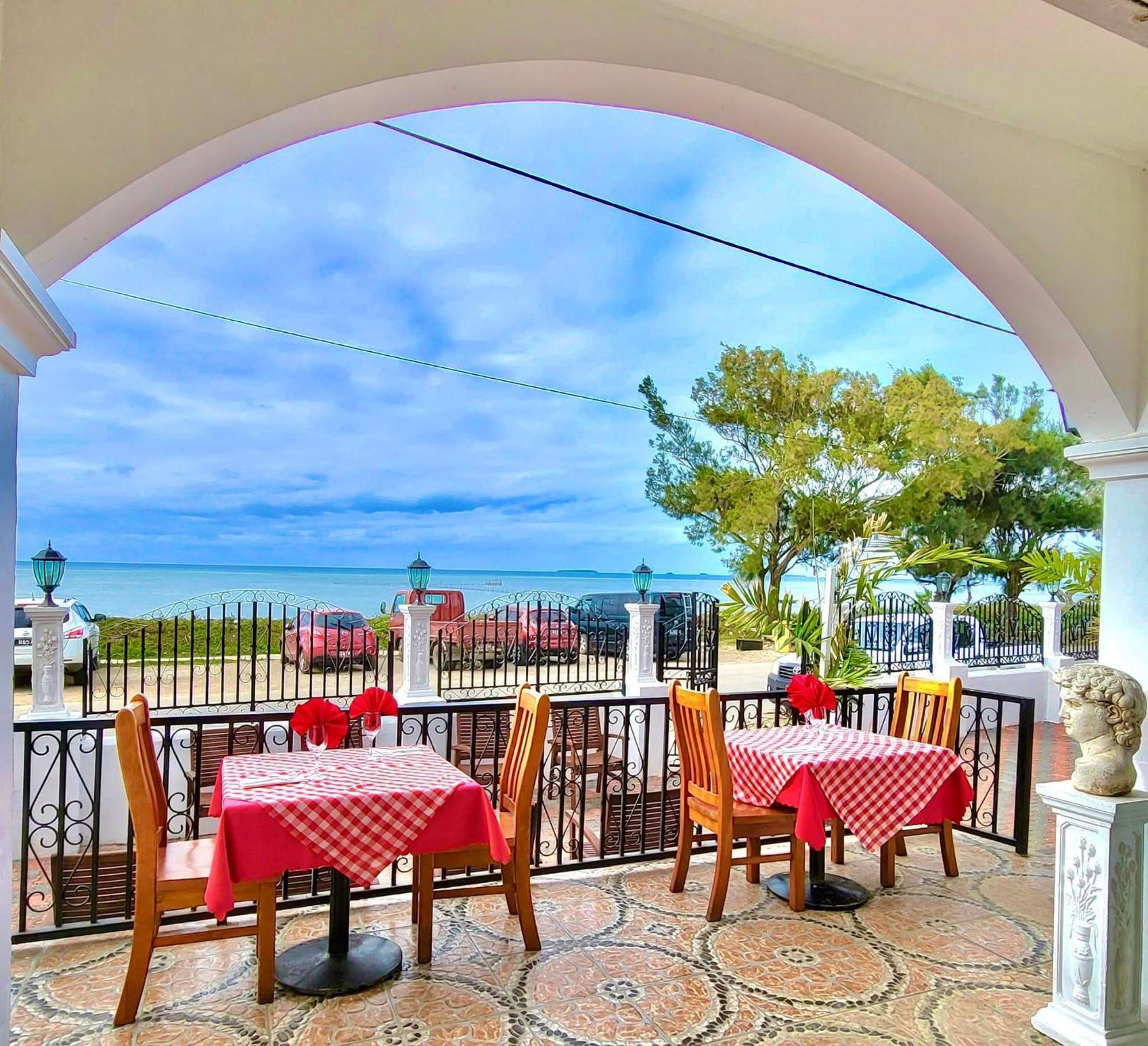 Little Italy Hotel Нукуалофа Экстерьер фото