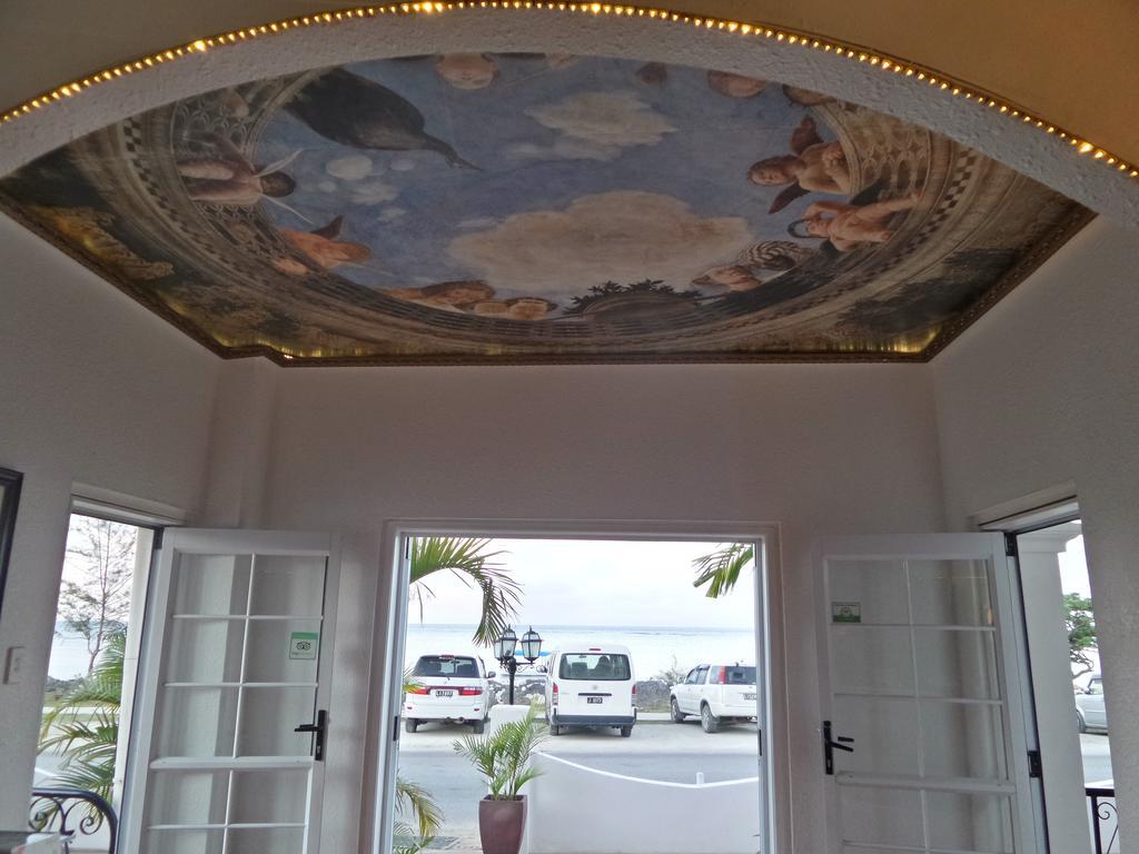Little Italy Hotel Нукуалофа Экстерьер фото