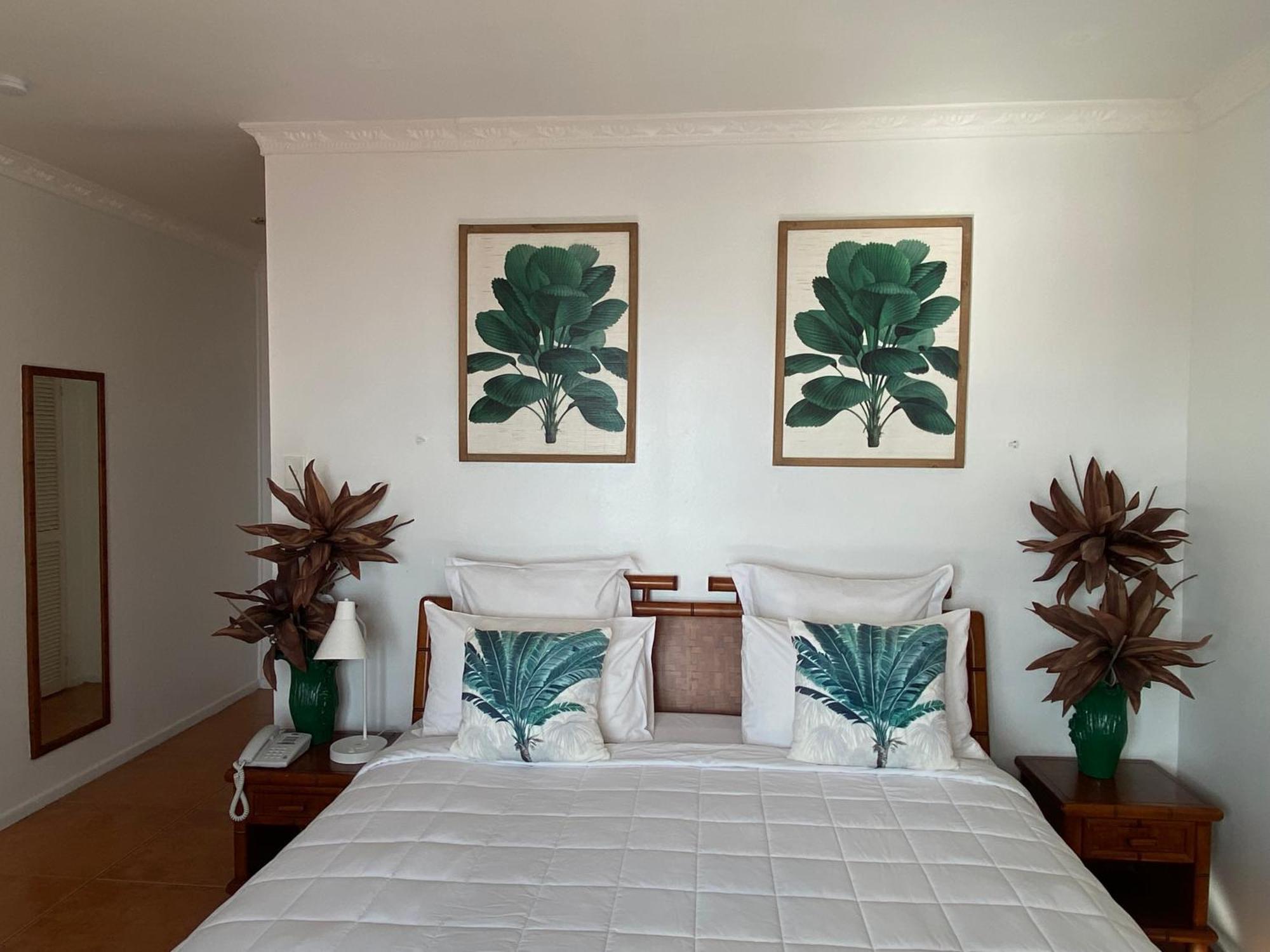 Little Italy Hotel Нукуалофа Экстерьер фото