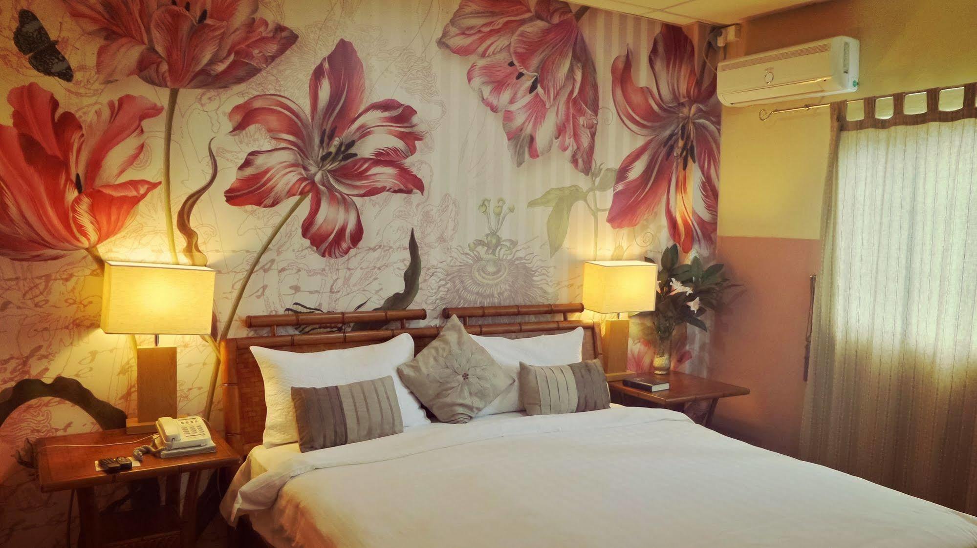 Little Italy Hotel Нукуалофа Экстерьер фото