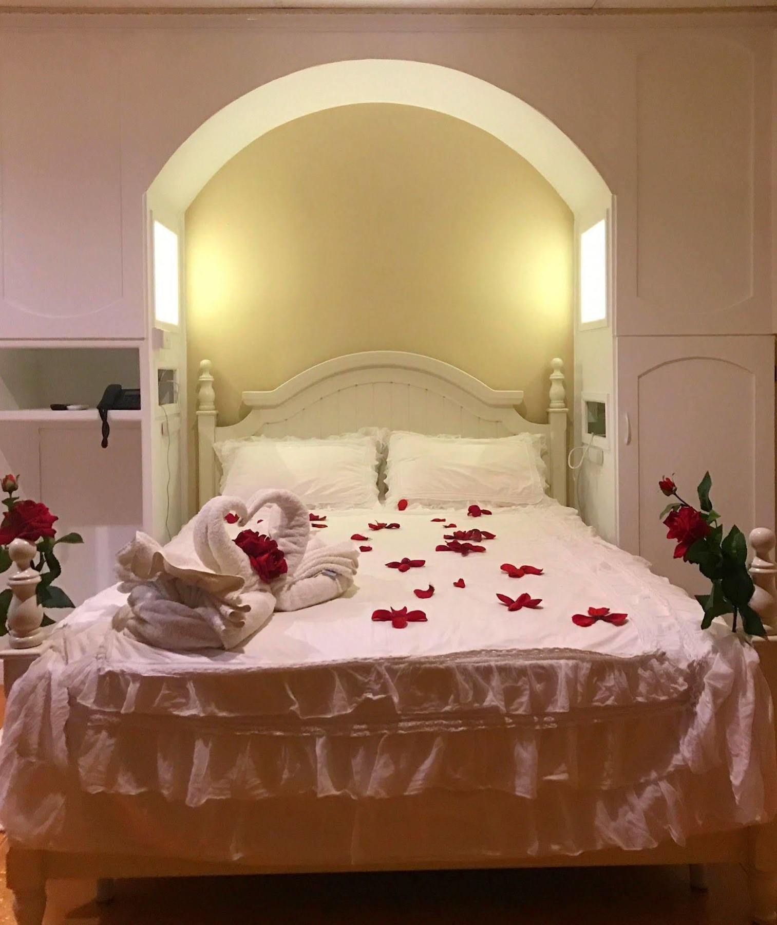 Little Italy Hotel Нукуалофа Экстерьер фото